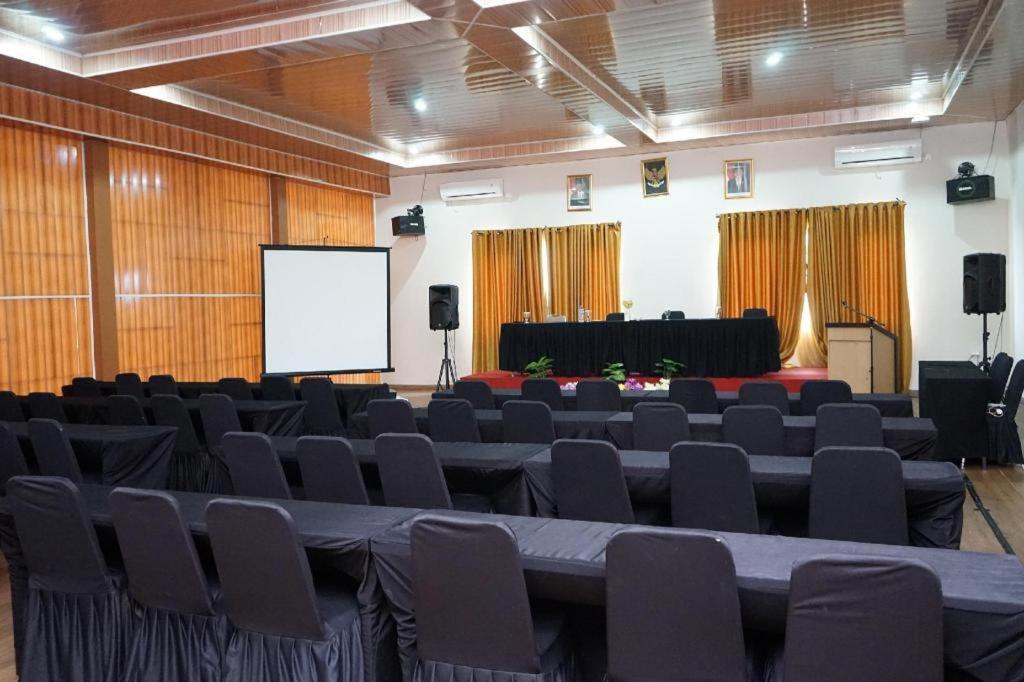 Ren'Z Hotel Bangka Island  Екстер'єр фото