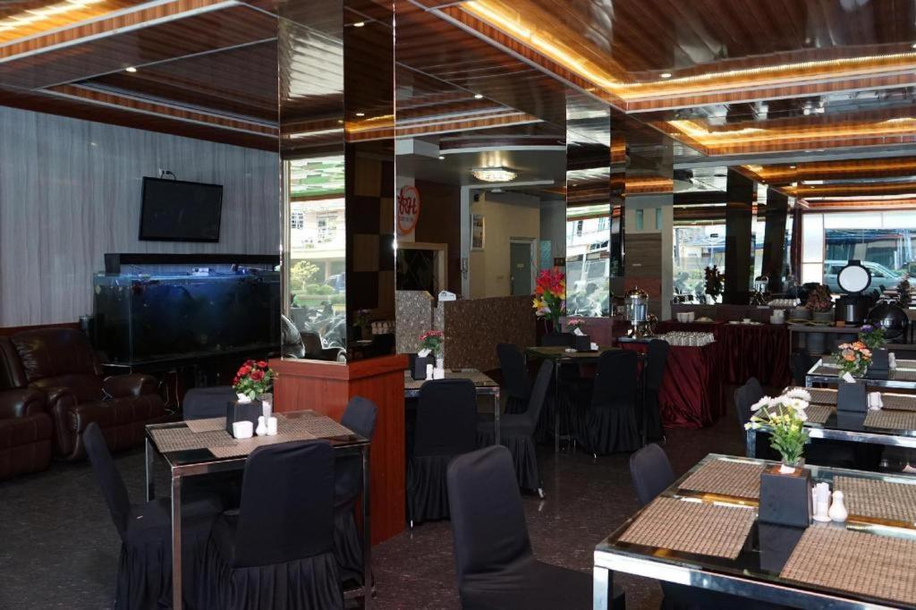 Ren'Z Hotel Bangka Island  Екстер'єр фото