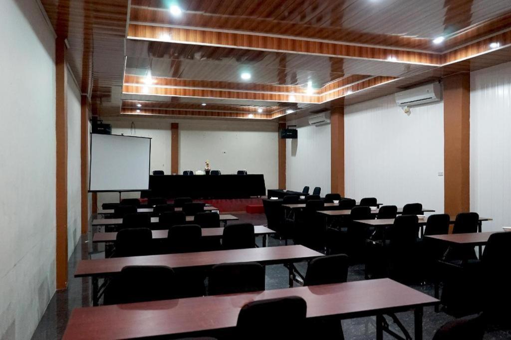 Ren'Z Hotel Bangka Island  Екстер'єр фото